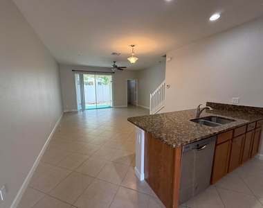 9519 Sw Merlin Court - Photo Thumbnail 5