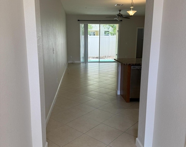 9519 Sw Merlin Court - Photo Thumbnail 3