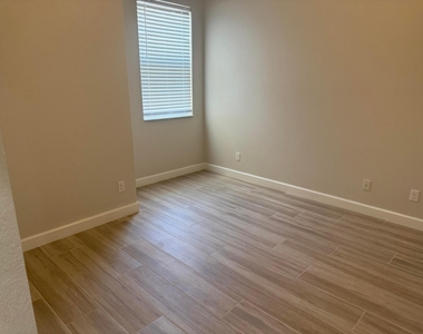 9519 Sw Merlin Court - Photo Thumbnail 19