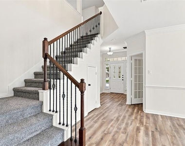 3403 Oakleigh Lane - Photo Thumbnail 2