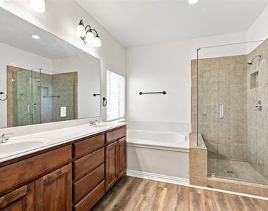 3403 Oakleigh Lane - Photo Thumbnail 16