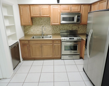 9046 Se Parkway Drive - Photo Thumbnail 4