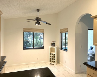 10215 Camelback Lane - Photo Thumbnail 4