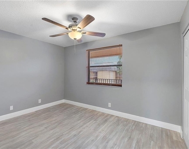 11477 Nw 39th Court - Photo Thumbnail 10