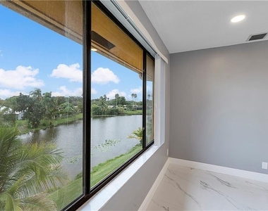 11477 Nw 39th Court - Photo Thumbnail 9