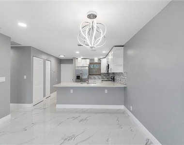 11477 Nw 39th Court - Photo Thumbnail 1