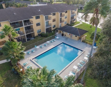 11477 Nw 39th Court - Photo Thumbnail 24