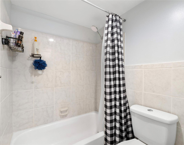 8437 Forest Hills Drive - Photo Thumbnail 18