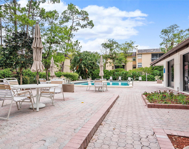 8437 Forest Hills Drive - Photo Thumbnail 21