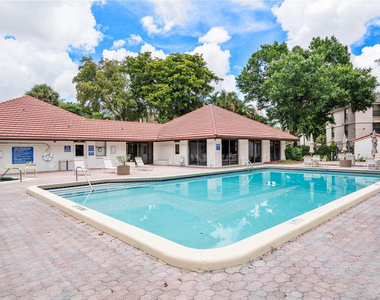 8437 Forest Hills Drive - Photo Thumbnail 22