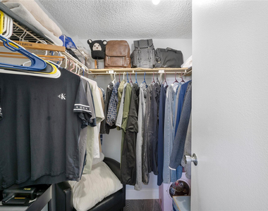 8437 Forest Hills Drive - Photo Thumbnail 16