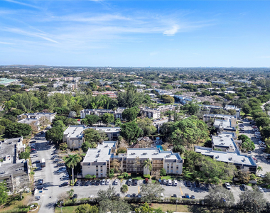 8437 Forest Hills Drive - Photo Thumbnail 31