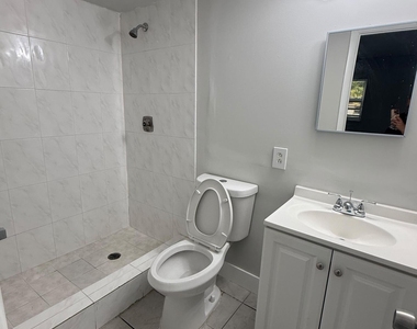 313 Sw 1st Court - Photo Thumbnail 14