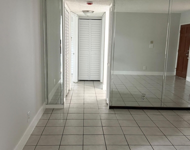 313 Sw 1st Court - Photo Thumbnail 8