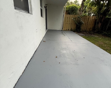 313 Sw 1st Court - Photo Thumbnail 2