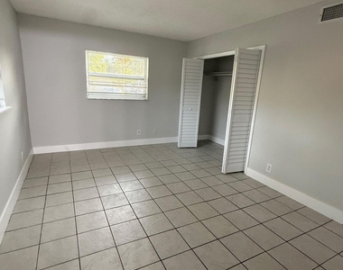313 Sw 1st Court - Photo Thumbnail 10
