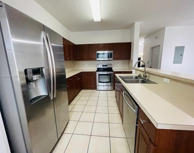 903 N Santa Catalina Circle - Photo Thumbnail 8