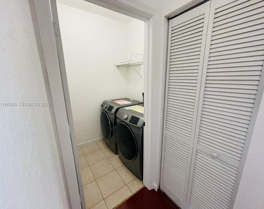 903 N Santa Catalina Circle - Photo Thumbnail 19