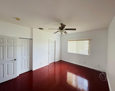 903 N Santa Catalina Circle - Photo Thumbnail 13