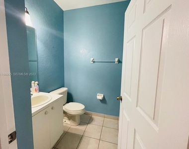 903 N Santa Catalina Circle - Photo Thumbnail 20