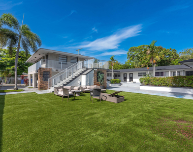 1826 Sherman Street - Photo Thumbnail 4