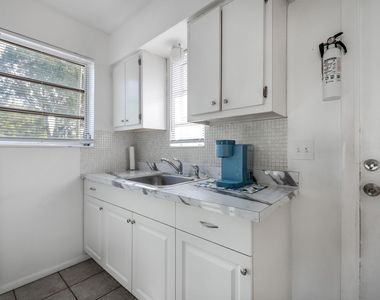 1826 Sherman Street - Photo Thumbnail 15