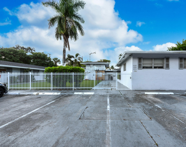 1826 Sherman Street - Photo Thumbnail 9