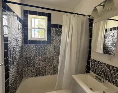 865 W 3rd Street - Photo Thumbnail 3