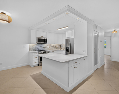 2319 Tamarind Drive - Photo Thumbnail 4