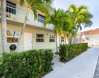 2319 Tamarind Drive - Photo Thumbnail 1