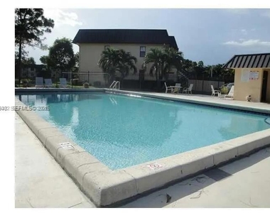 146 Nw 91st Avenue - Photo Thumbnail 3