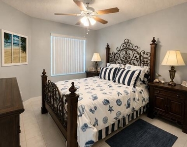 6098 Lake Hibiscus Drive - Photo Thumbnail 5