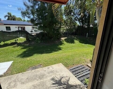 4355 Royal Banyan Way - Photo Thumbnail 9