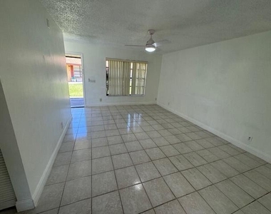 4355 Royal Banyan Way - Photo Thumbnail 3