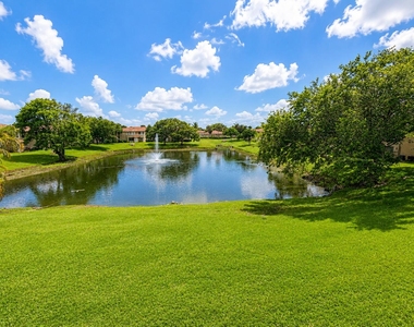 918 Twin Lakes Drive - Photo Thumbnail 1