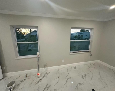 510 Texas Court - Photo Thumbnail 2