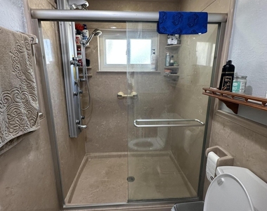 8 Elton Place - Photo Thumbnail 10