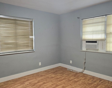 305 Sw 14th Street - Photo Thumbnail 9