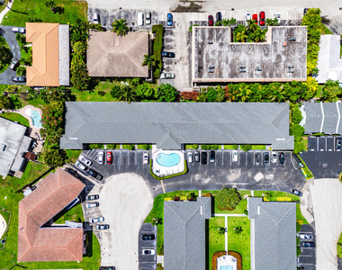 4111 Ne 21st Way - Photo Thumbnail 12