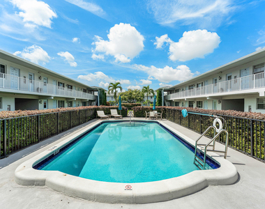 4111 Ne 21st Way - Photo Thumbnail 7