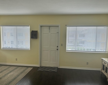 3080 Lake Osborne Drive - Photo Thumbnail 4