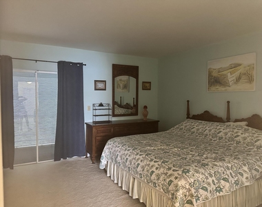 3080 Lake Osborne Drive - Photo Thumbnail 7