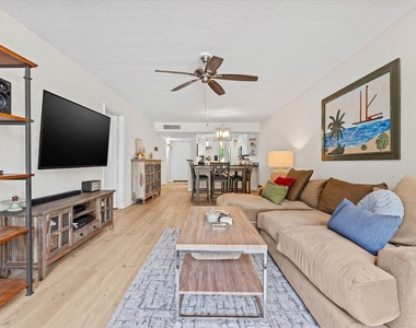 21 Royal Palm Way - Photo Thumbnail 10