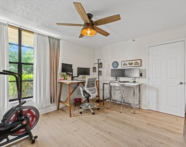 21 Royal Palm Way - Photo Thumbnail 17