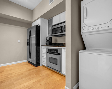 235 Ne 1st Street - Photo Thumbnail 2