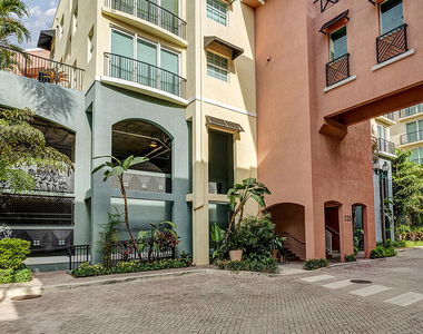 235 Ne 1st Street - Photo Thumbnail 11