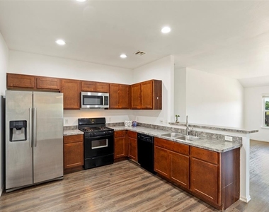 13244 Beekman Drive - Photo Thumbnail 6