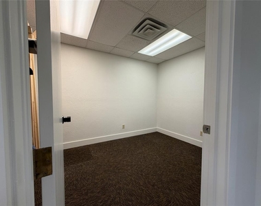 11704 S Western Avenue - Photo Thumbnail 20