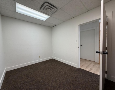 11704 S Western Avenue - Photo Thumbnail 23