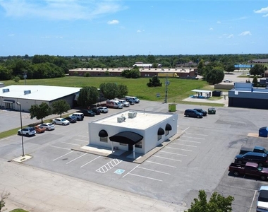 11704 S Western Avenue - Photo Thumbnail 1